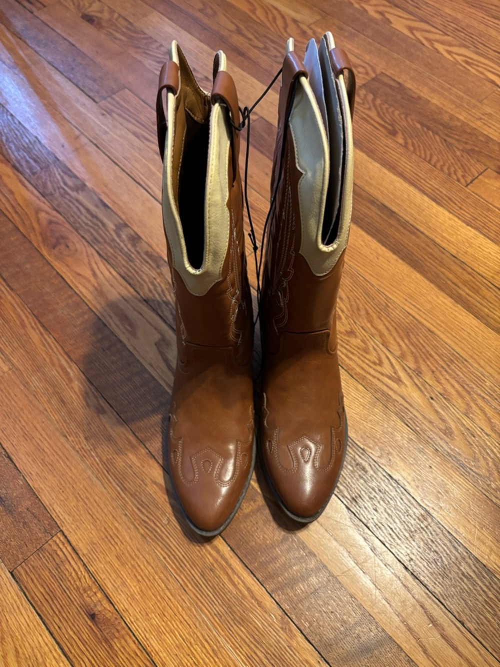 NWOT Brown Women's Western Cowboy Boots